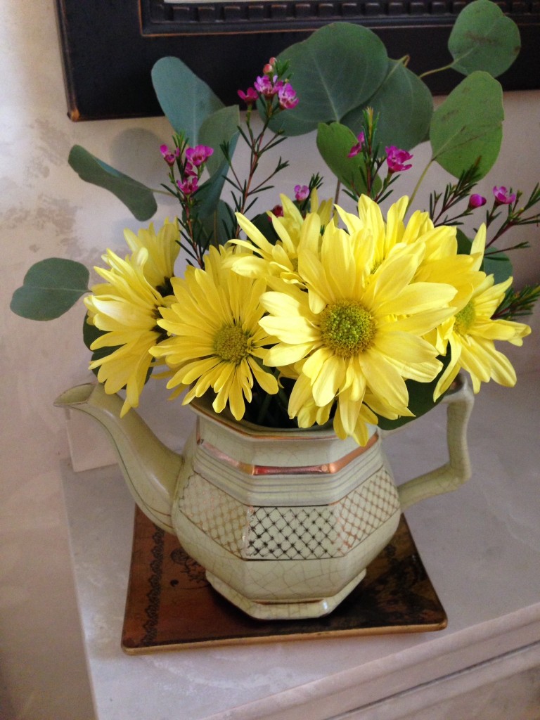 "Vintage Teapot & Daisies" "Perfect Gift for Mom"